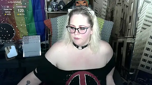 Snapshot of Kinky_Witch chatting on July 22, 2026, 7:27 pm Kinky Witch online show from July 22, 2026, 7:27 pm
