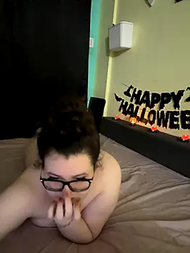 Snapshot of HaleyAyush chatting on October 26, 2025, 5:24 pm HaleyAyush online show from October 26, 2025, 5:24 pm