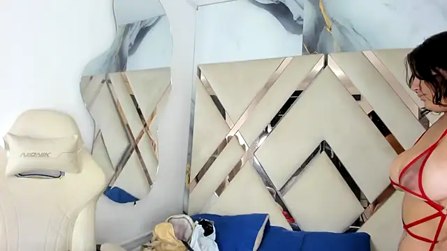 Snapshot of arixht chatting on March 18, 2026, 8:32 pm arixht online show from March 18, 2026, 8:32 pm