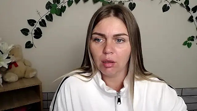 Snapshot of Magic_Katarina_ chatting on October 13, 2025, 7:10 am Magic Katarina online show from October 13, 2025, 7:10 am