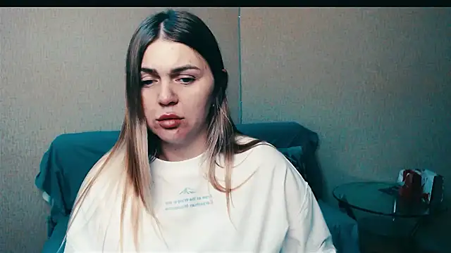 Snapshot of Magic_Katarina_ chatting on October 28, 2025, 2:16 pm Magic Katarina online show from October 28, 2025, 2:16 pm