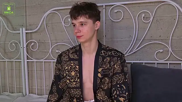 Snapshot of AnthonyHall chatting on December 3, 2025, 4:35 am AnthonyHall online show from December 3, 2025, 4:35 am