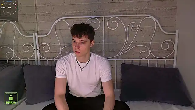 Snapshot of AnthonyHall chatting on December 4, 2025, 3:33 pm AnthonyHall online show from December 4, 2025, 3:33 pm