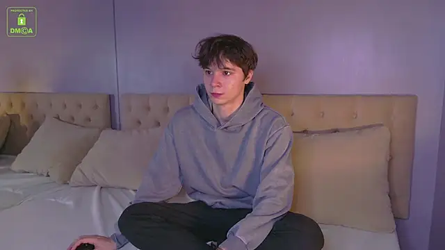 Snapshot of AnthonyHall chatting on November 23, 2025, 4:44 am AnthonyHall online show from November 23, 2025, 4:44 am