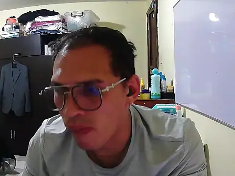 DOBLEWYOSK69G online show from September 11, 2025, 5:18 am