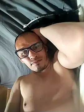 DOBLEWYOSK69G online show from February 7, 2026, 5:04 am