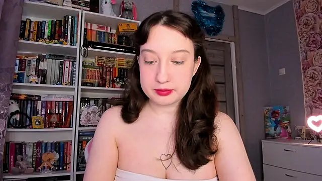 Snapshot of minionka chatting on March 17, 2026, 9:34 am minionka online show from March 17, 2026, 9:34 am