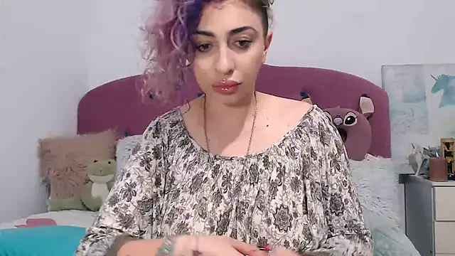 Snapshot of AAARUNY chatting on November 1, 2025, 11:26 am AAARUNY online show from November 1, 2025, 11:26 am