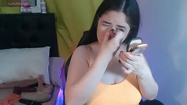 Snapshot of KrystalAdams chatting on February 11, 2026, 1:44 pm KrystalAdams online show from February 11, 2026, 1:44 pm