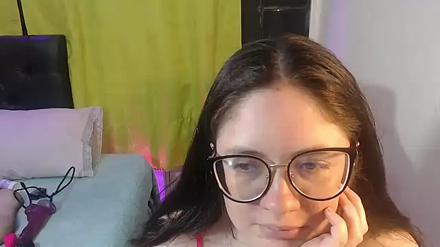 Snapshot of KrystalAdams chatting on May 20, 2026, 2:25 pm KrystalAdams online show from May 20, 2026, 2:25 pm
