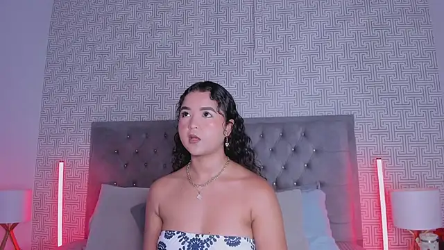 Snapshot of Evaa_Lunna_ chatting on June 24, 2026, 8:39 pm Evaa Lunna online show from June 24, 2026, 8:39 pm