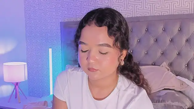 Snapshot of Evaa_Lunna_ chatting on July 23, 2026, 1:58 am Evaa Lunna online show from July 23, 2026, 1:58 am