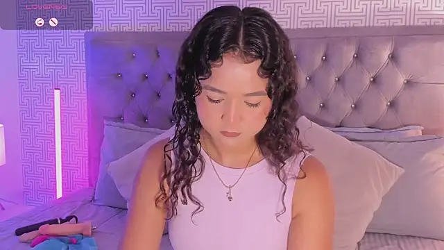 Snapshot of Evaa_Lunna_ chatting on June 30, 2026, 8:31 pm Evaa Lunna online show from June 30, 2026, 8:31 pm