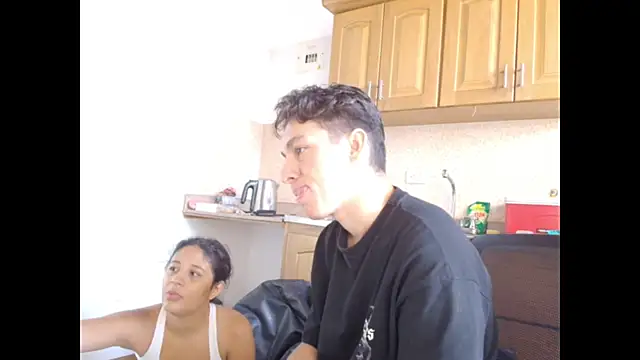 Aria Arthur online show from October 15, 2025, 12:24 pm