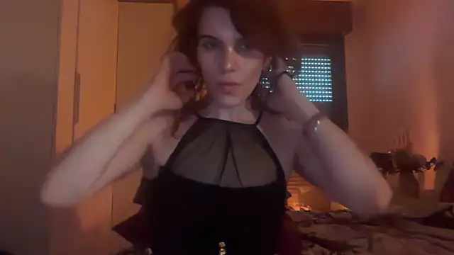 Snapshot of refem9 chatting on March 12, 2026, 1:37 pm refem9 online show from March 12, 2026, 1:37 pm