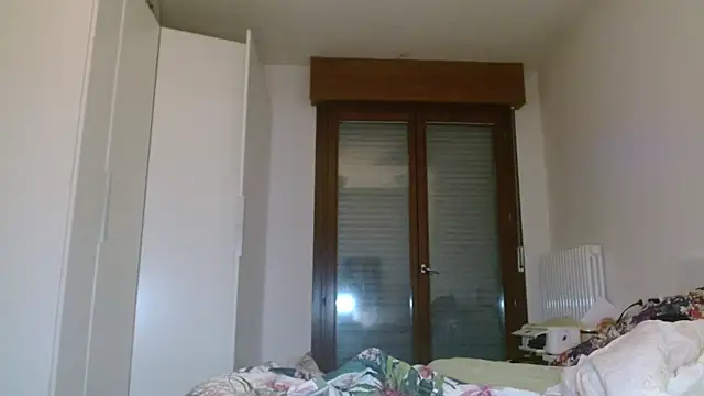 refem9 online show from October 22, 2025, 4:28 pm