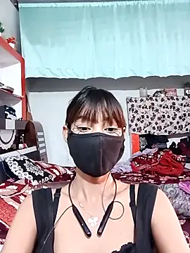 HOT SHRII online show from October 17, 2025, 11:34 am