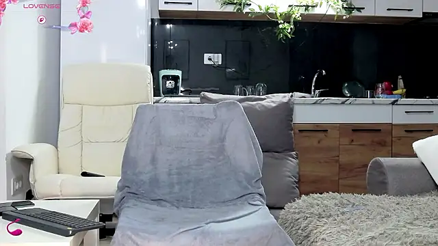 Snapshot of Anna_glamlovely chatting on March 18, 2026, 12:51 pm Anna glamlovely online show from March 18, 2026, 12:51 pm