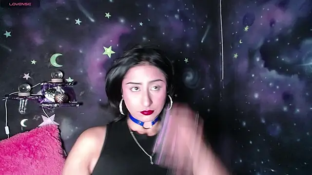 CristaldelLeon s online show from September 17, 2025, 7:27 pm