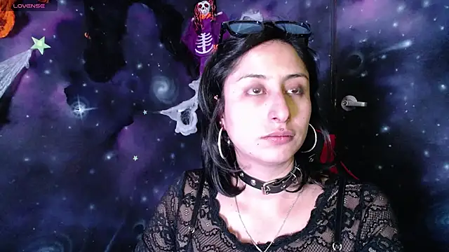 CristaldelLeon s online show from October 3, 2025, 7:37 pm