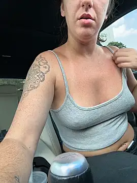 sweetsirenn online show from December 1, 2025, 2:07 pm