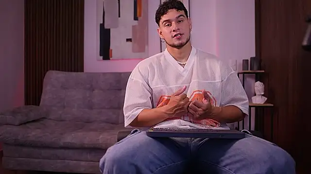 DaviesBrown online show from December 20, 2025, 8:22 pm