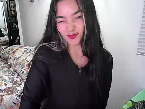 Snapshot of Came-II chatting on December 3, 2025, 2:56 am Came-II online show from December 3, 2025, 2:56 am