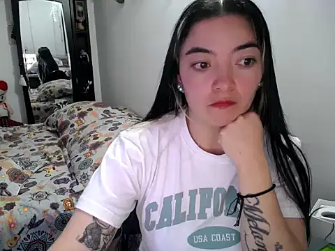 Snapshot of Came-II chatting on December 2, 2025, 2:56 am Came-II online show from December 2, 2025, 2:56 am