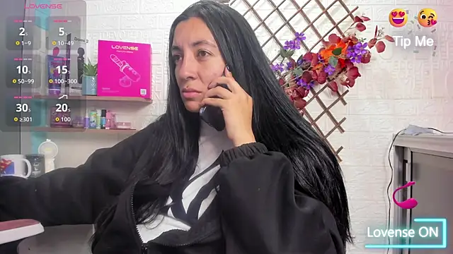 Snapshot of SALOME_KORLAND chatting on June 20, 2026, 3:17 pm SALOME KORLAND online show from June 20, 2026, 3:17 pm