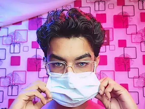 Snapshot of ChiseledCharm chatting on October 31, 2025, 6:15 pm ChiseledCharm online show from October 31, 2025, 6:15 pm