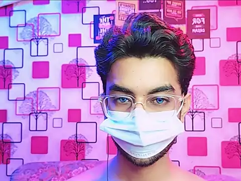 Snapshot of ChiseledCharm chatting on October 10, 2025, 7:36 pm ChiseledCharm online show from October 10, 2025, 7:36 pm