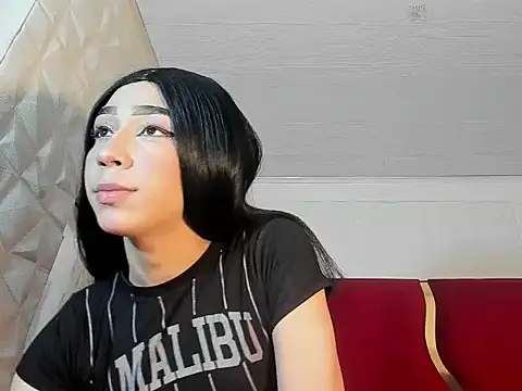 Snapshot of chaniesmith69x chatting on December 2, 2025, 5:31 am chaniesmith69x online show from December 2, 2025, 5:31 am