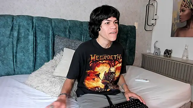 Snapshot of Diamond_twink chatting on June 11, 2026, 1:52 pm Diamond twink online show from June 11, 2026, 1:52 pm