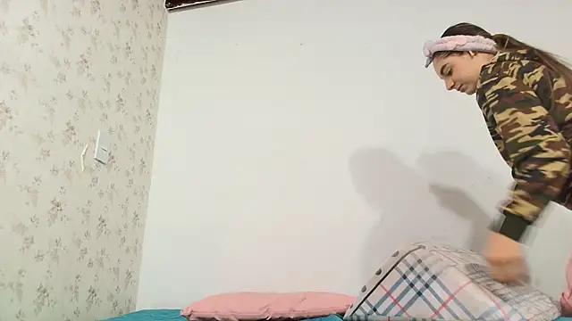 celeste moonx online show from October 24, 2025, 11:53 am