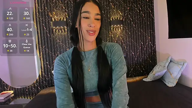 ZOETTAYLOR online show from October 28, 2025, 9:03 pm