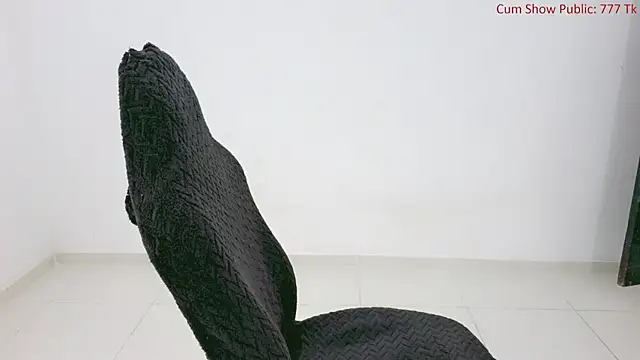 Snapshot of Thommy_cute chatting on June 21, 2026, 8:36 pm Thommy cute online show from June 21, 2026, 8:36 pm