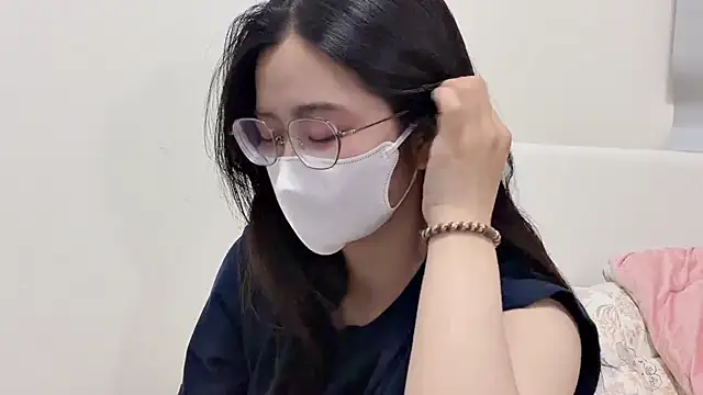 Snapshot of LHeart chatting on February 23, 2026, 1:55 pm LHeart online show from February 23, 2026, 1:55 pm