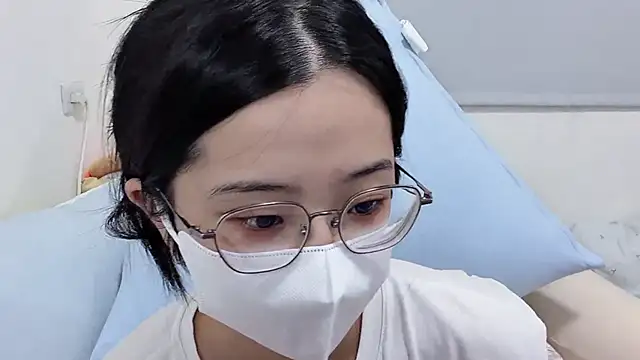 LHeart online show from June 17, 2026, 2:38 pm