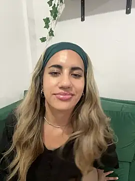 lushPeach online show from February 7, 2026, 2:19 am