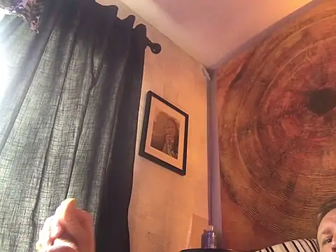 Snapshot of lilthicky352 chatting on October 9, 2025, 7:03 pm lilthicky352 online show from October 9, 2025, 7:03 pm