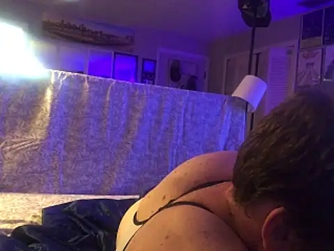 Snapshot of lilthicky352 chatting on October 28, 2025, 3:29 am lilthicky352 online show from October 28, 2025, 3:29 am