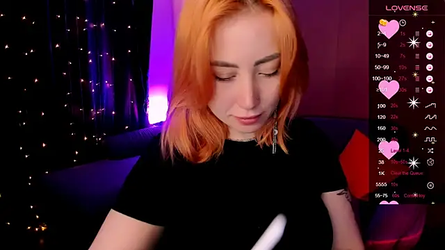 deboramoore online show from May 4, 2026, 2:15 am
