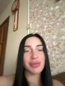 Snapshot of Soft_Pleasure chatting on November 9, 2025, 8:18 am Soft Pleasure online show from November 9, 2025, 8:18 am