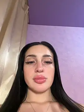 Snapshot of Soft_Pleasure chatting on December 5, 2025, 5:00 pm Soft Pleasure online show from December 5, 2025, 5:00 pm