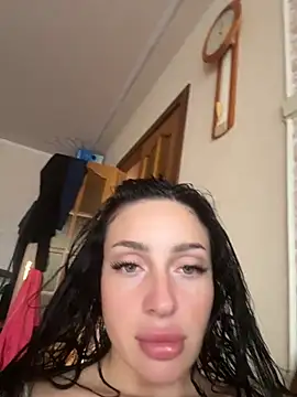 Snapshot of Soft_Pleasure chatting on August 8, 2026, 9:27 am Soft Pleasure online show from August 8, 2026, 9:27 am