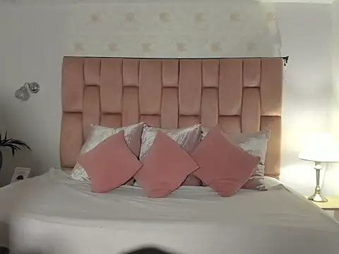 anabelle clark online show from April 21, 2026, 4:24 pm