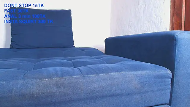 Snapshot of couplelove543 chatting on November 21, 2025, 2:27 pm couplelove543 online show from November 21, 2025, 2:27 pm