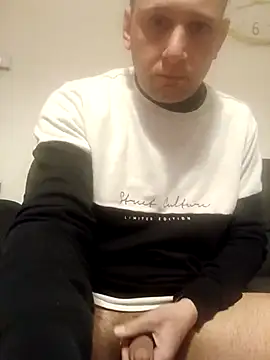 Snapshot of Alessio1987 chatting on February 24, 2026, 7:15 pm Alessio1987 online show from February 24, 2026, 7:15 pm