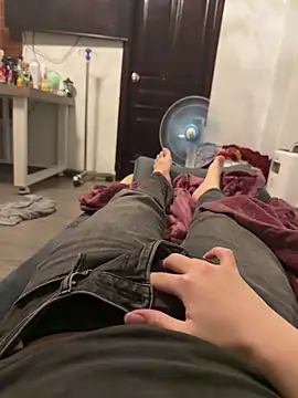 Snapshot of Tunphamdzai chatting on December 19, 2025, 11:34 am Tunphamdzai online show from December 19, 2025, 11:34 am