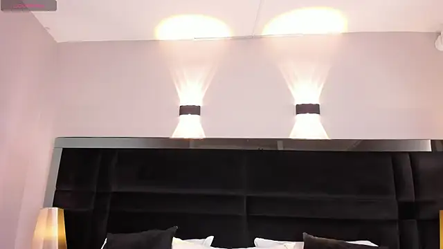 Snapshot of KatlynRous chatting on October 23, 2025, 5:11 pm KatlynRous online show from October 23, 2025, 5:11 pm